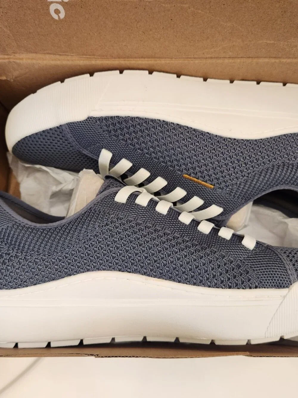 Dr. Scholl's Time Off Platform Sneaker - Women's. NIB. Size 10